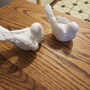 Vintage set of 2 Alabaster doves figurines
